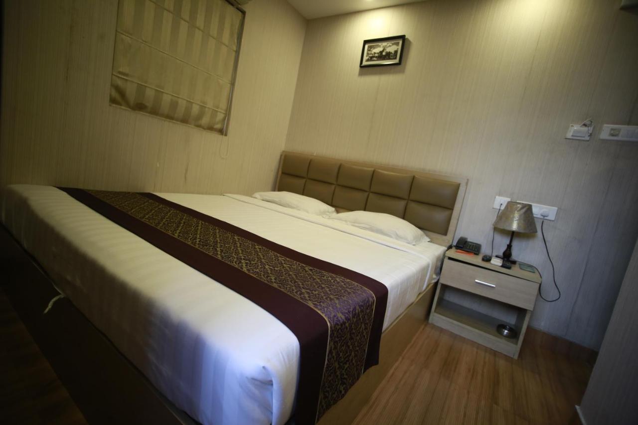 Hotel Comfotel Calcutta  Esterno foto