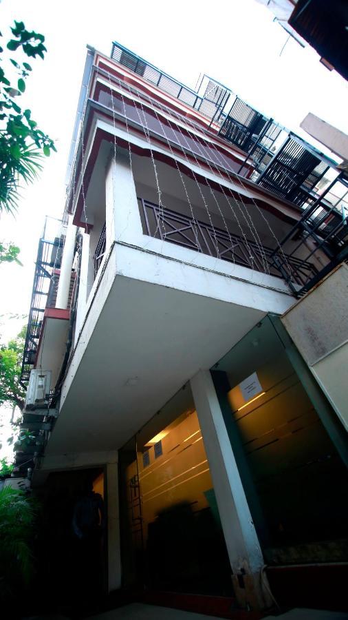 Hotel Comfotel Calcutta  Esterno foto