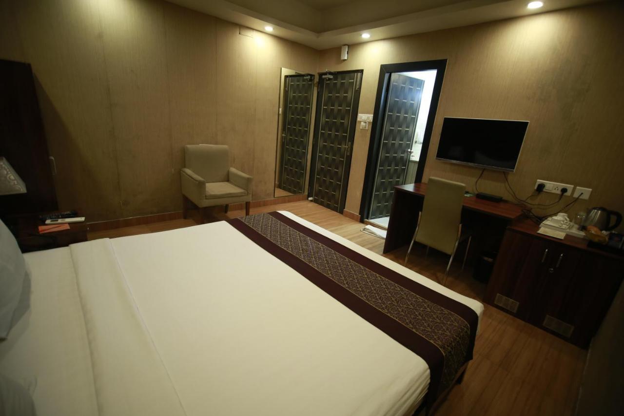 Hotel Comfotel Calcutta  Esterno foto